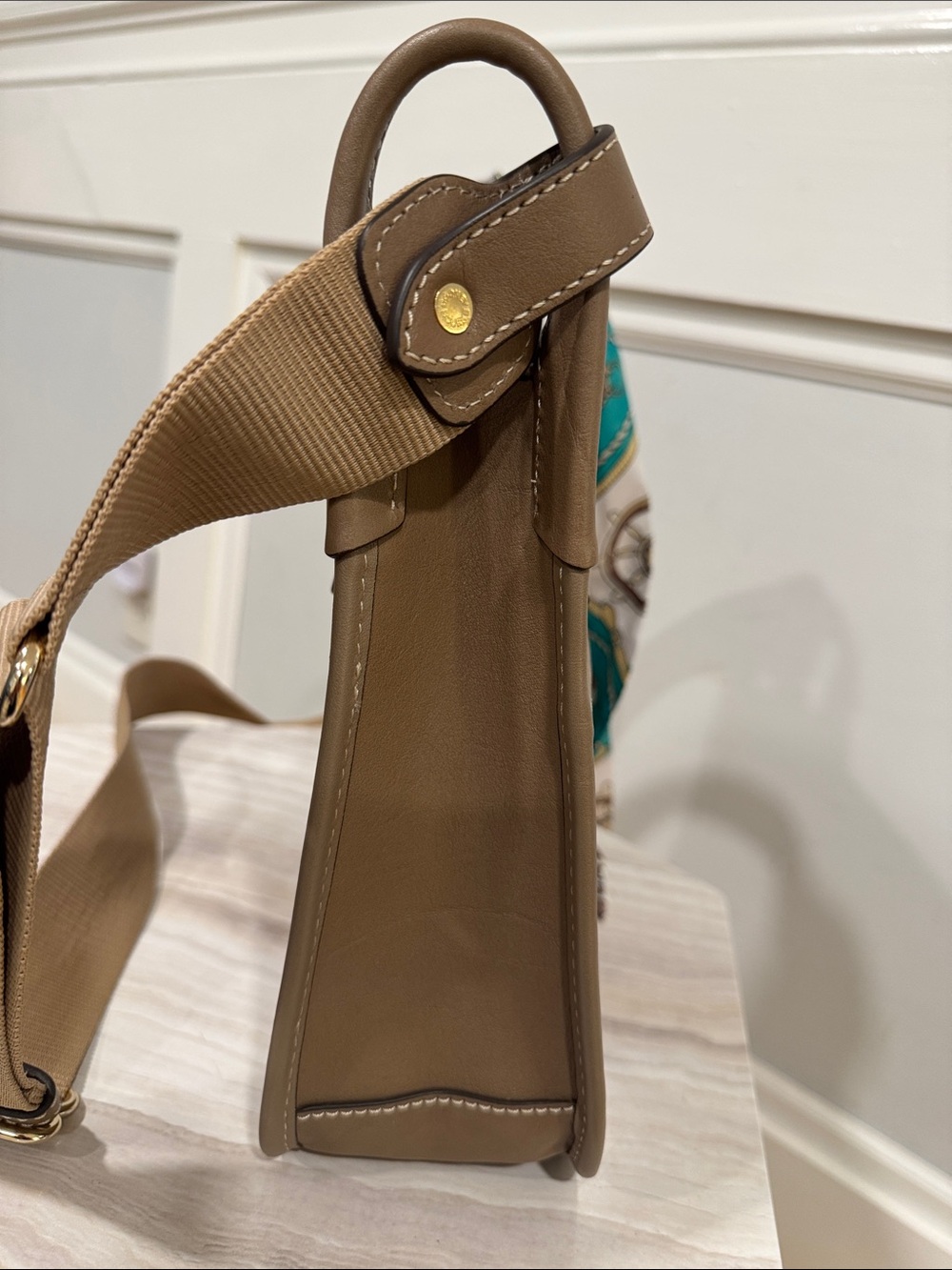 Dooney & Bourke Bag Penrose 2 Messenger 25 Taupe Leather Crossbody - Picture 7 of 17